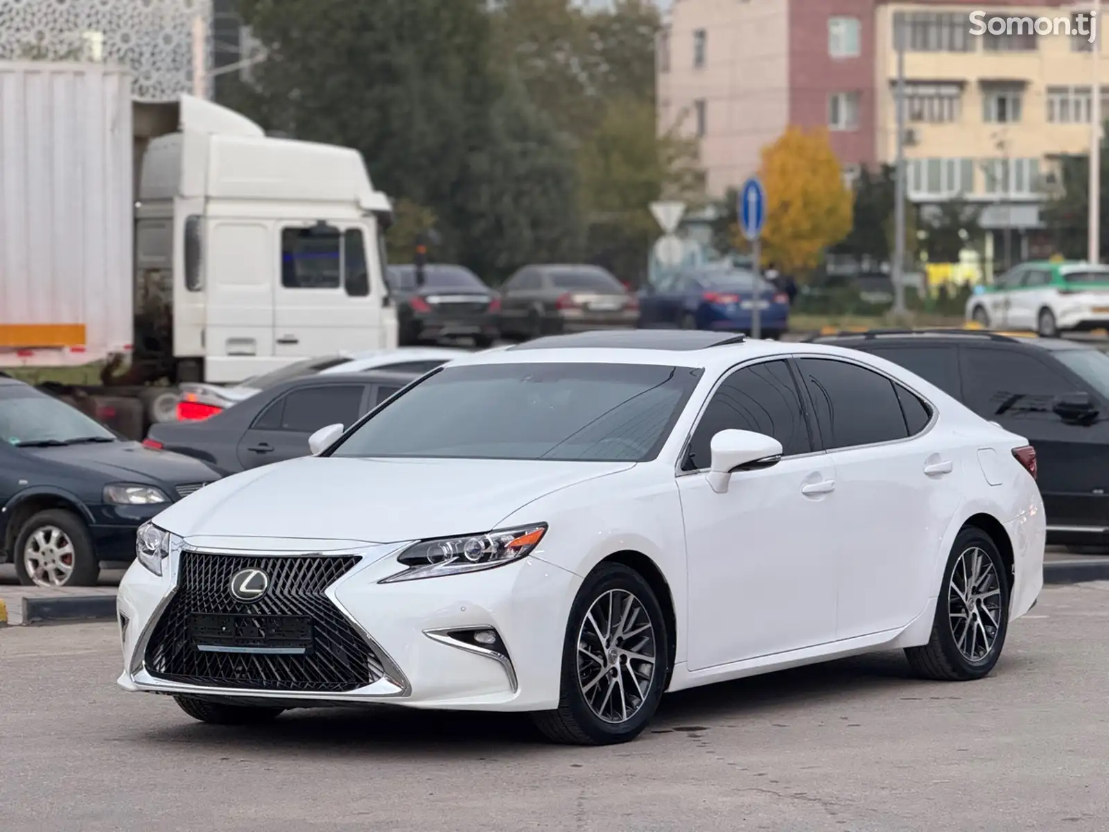 Lexus ES series, 2016-3