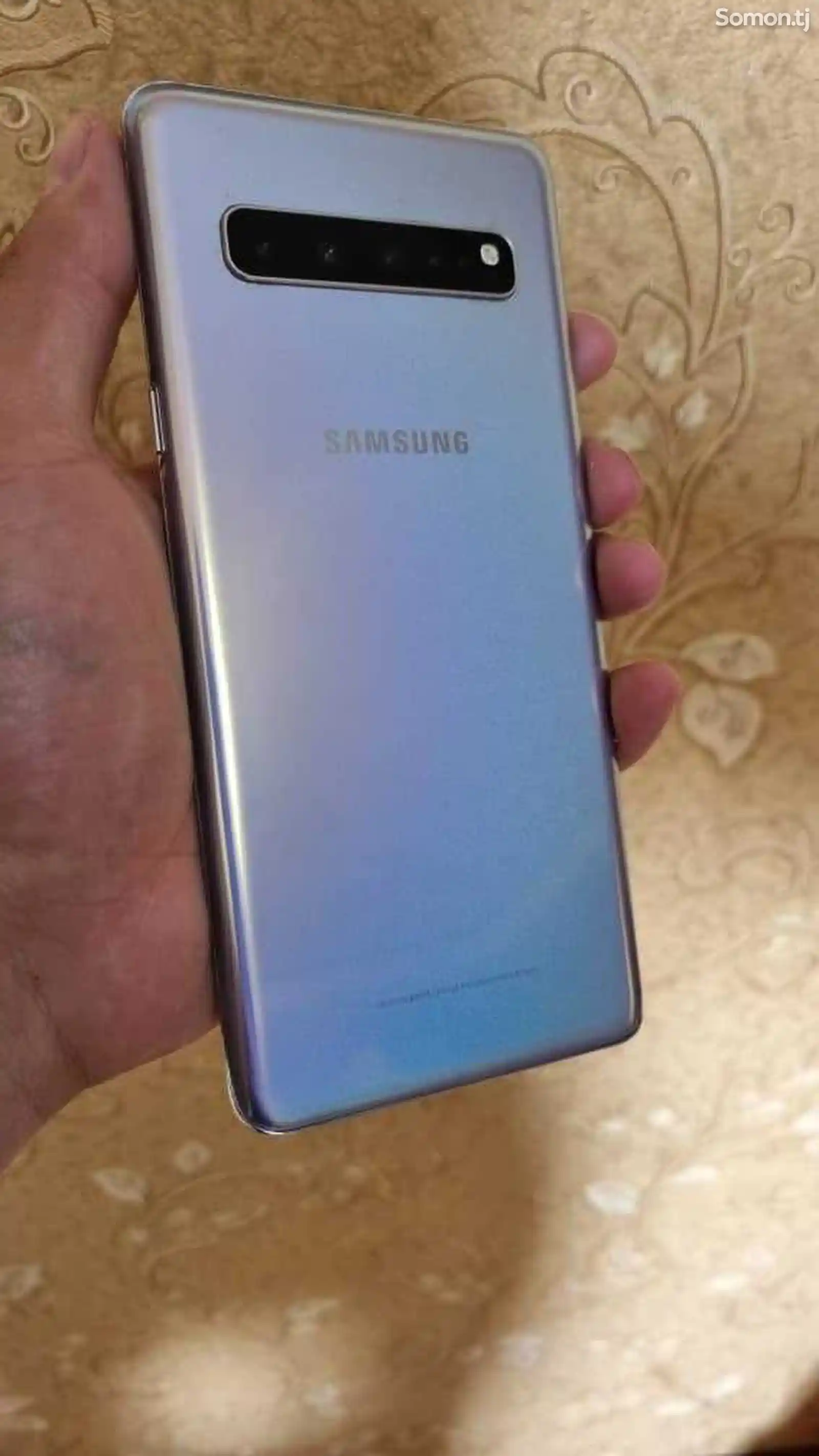 Samsung Galaxy S10 + 5G-1