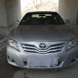 Toyota Camry, 2010