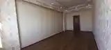 2-комн. квартира, 9 этаж, 70 м², Центр-2