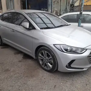 Hyundai Avante, 2015