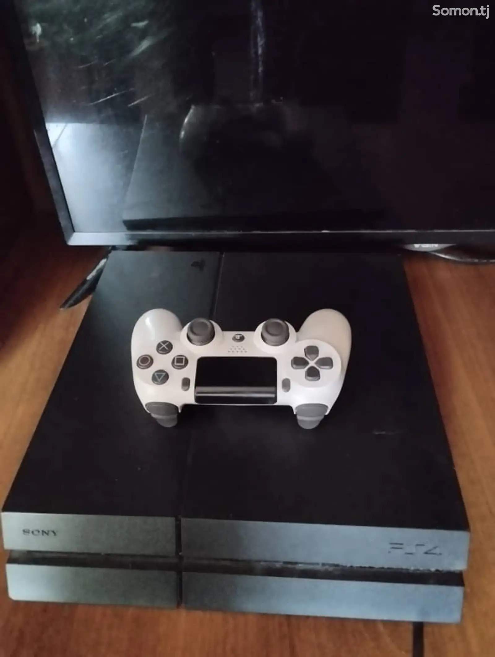 Игровая приставка Sony Playstation 4