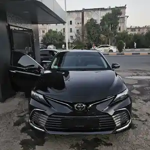 Toyota Camry, 2018