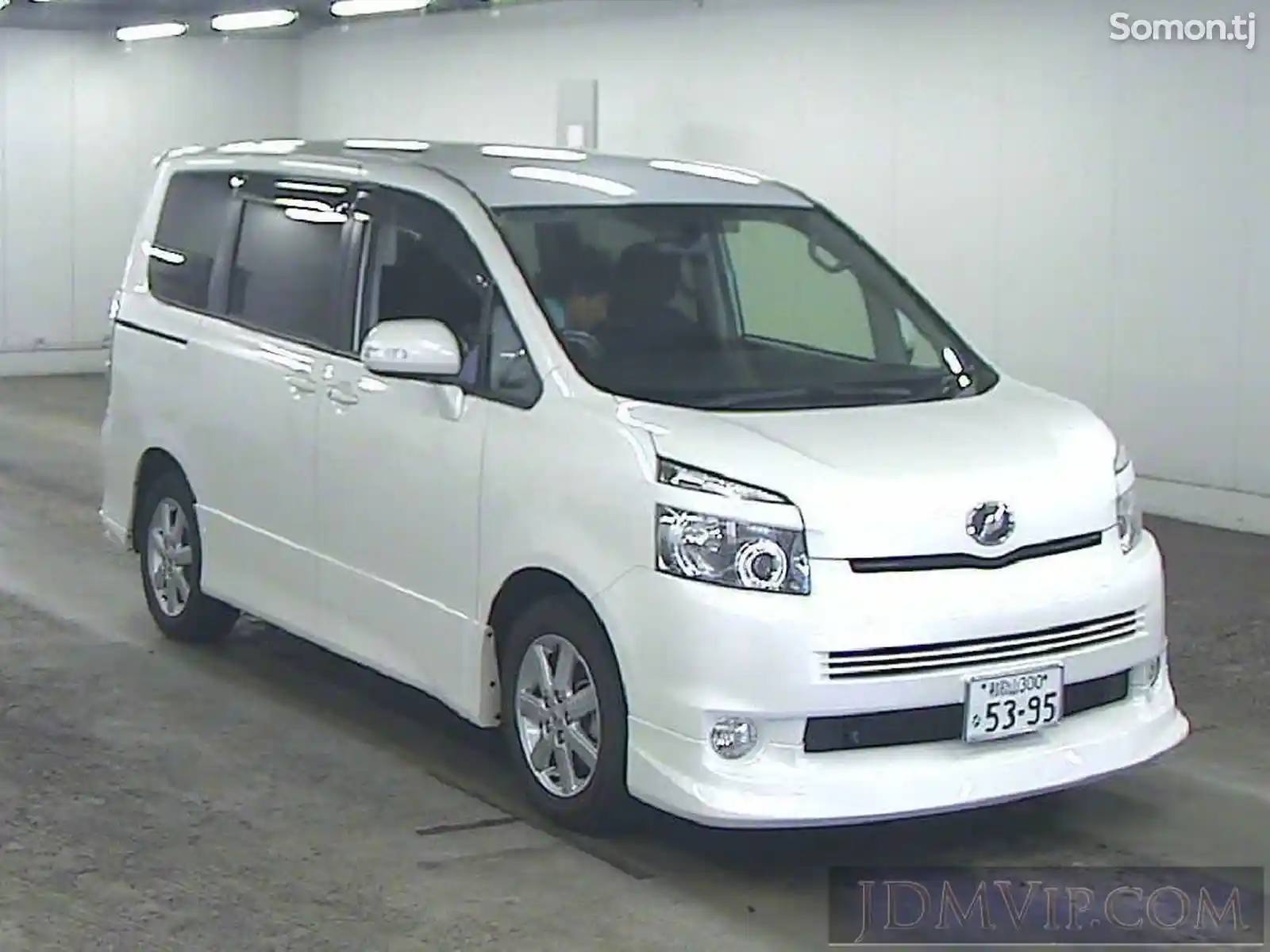 Toyota Voxy, 2008-2