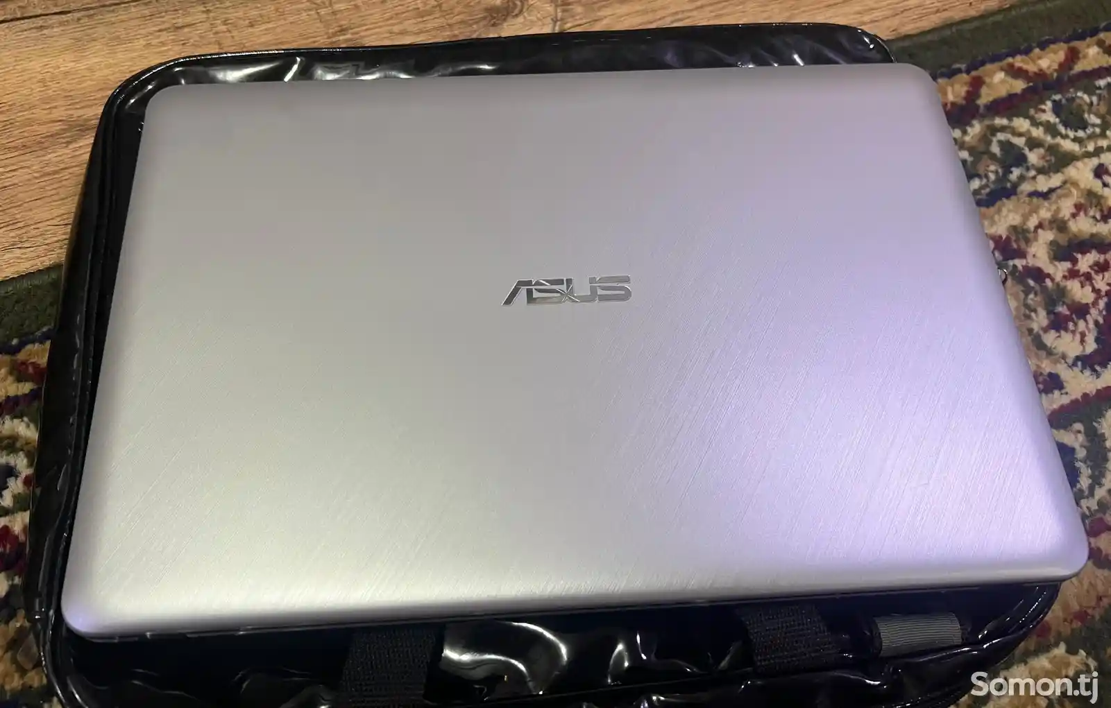 Ноутбук Asus-7