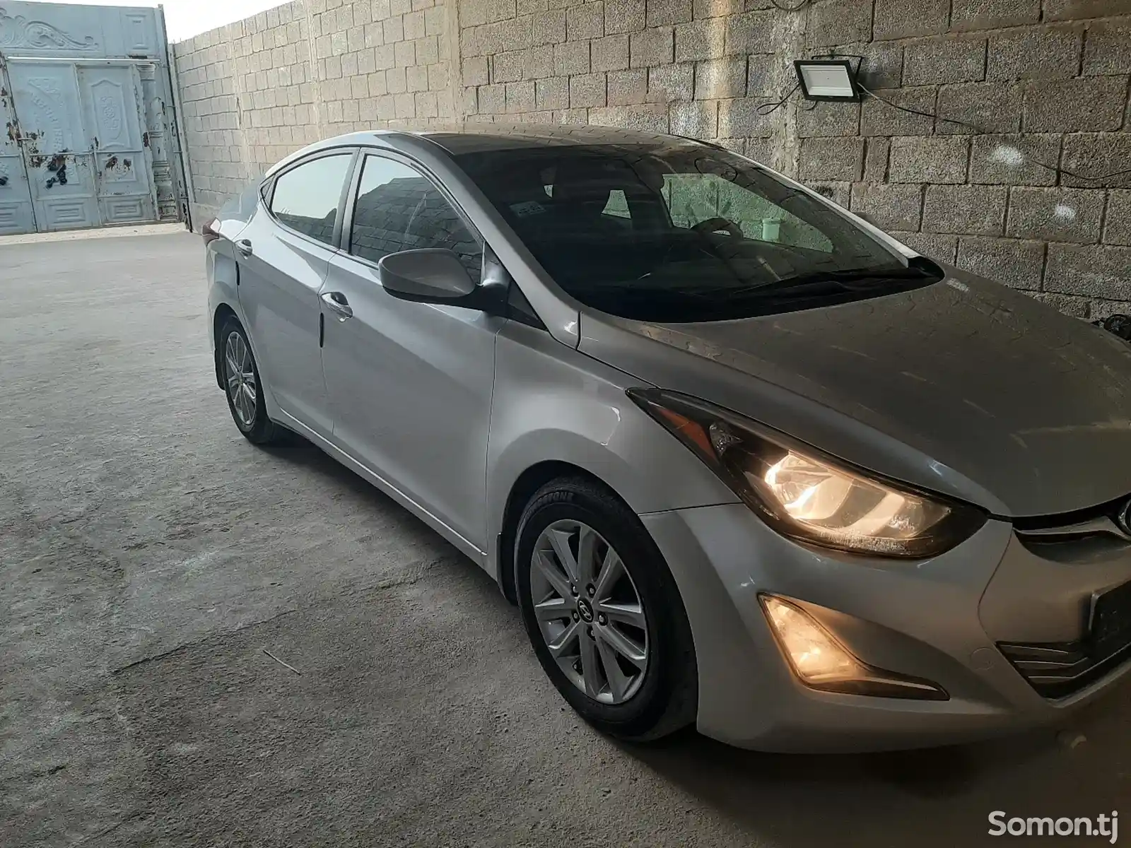 Hyundai Elantra, 2016-11