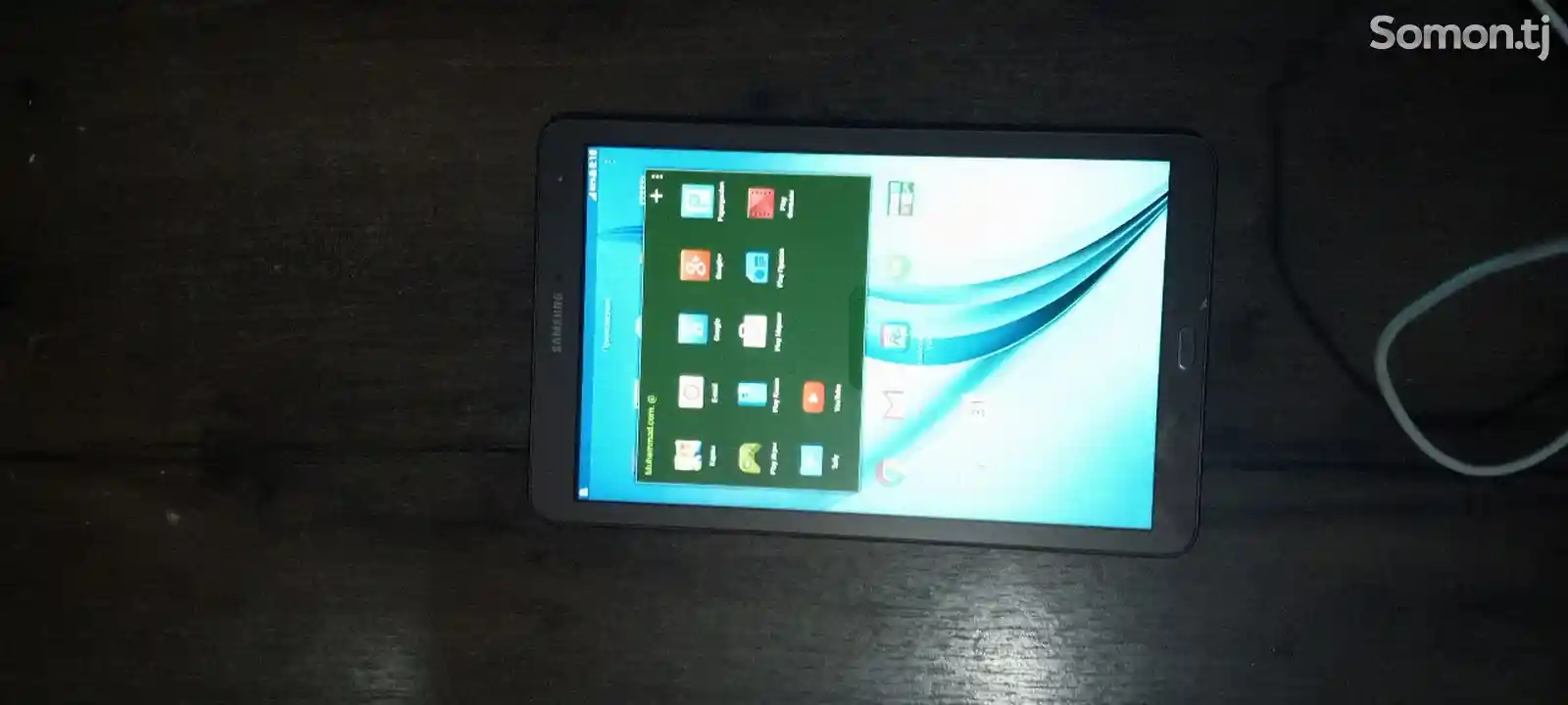 Планшет Samsung Galaxy tab E-1