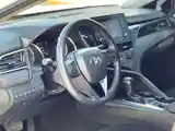 Toyota Camry, 2018-8