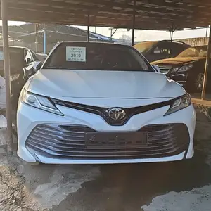 Toyota Camry, 2019