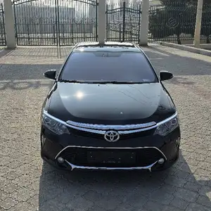 Toyota Camry, 2016