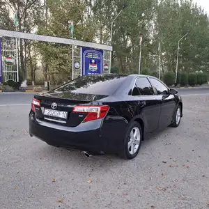 Toyota Camry, 2012