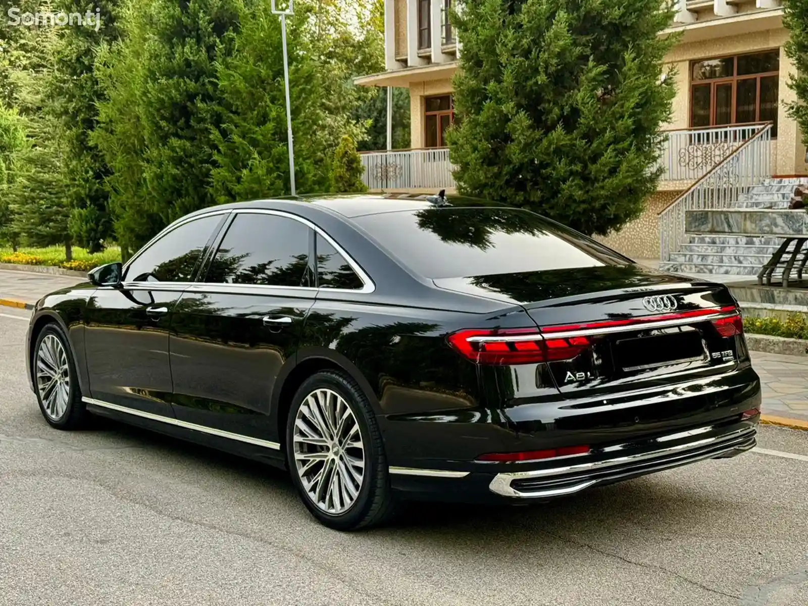 Audi A8, 2024-5