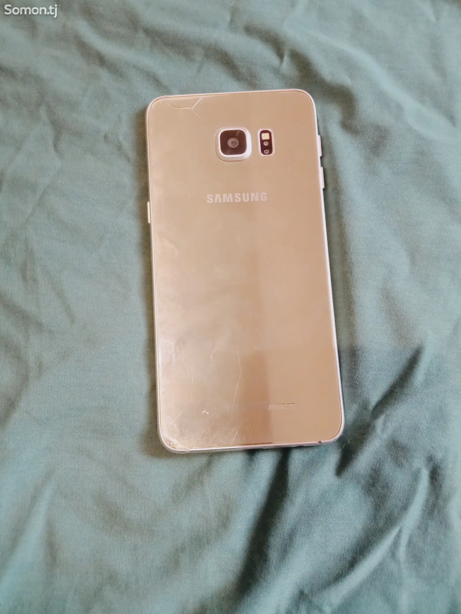 Samsung Galaxy S6 edge plus-1