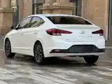 Hyundai Elantra, 2019-7