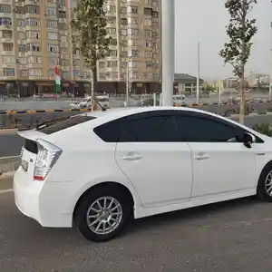 Toyota Prius, 2011