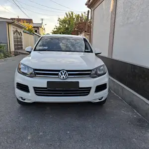 Volkswagen Touareg, 2011