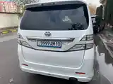 Toyota Vellfire, 2014-4