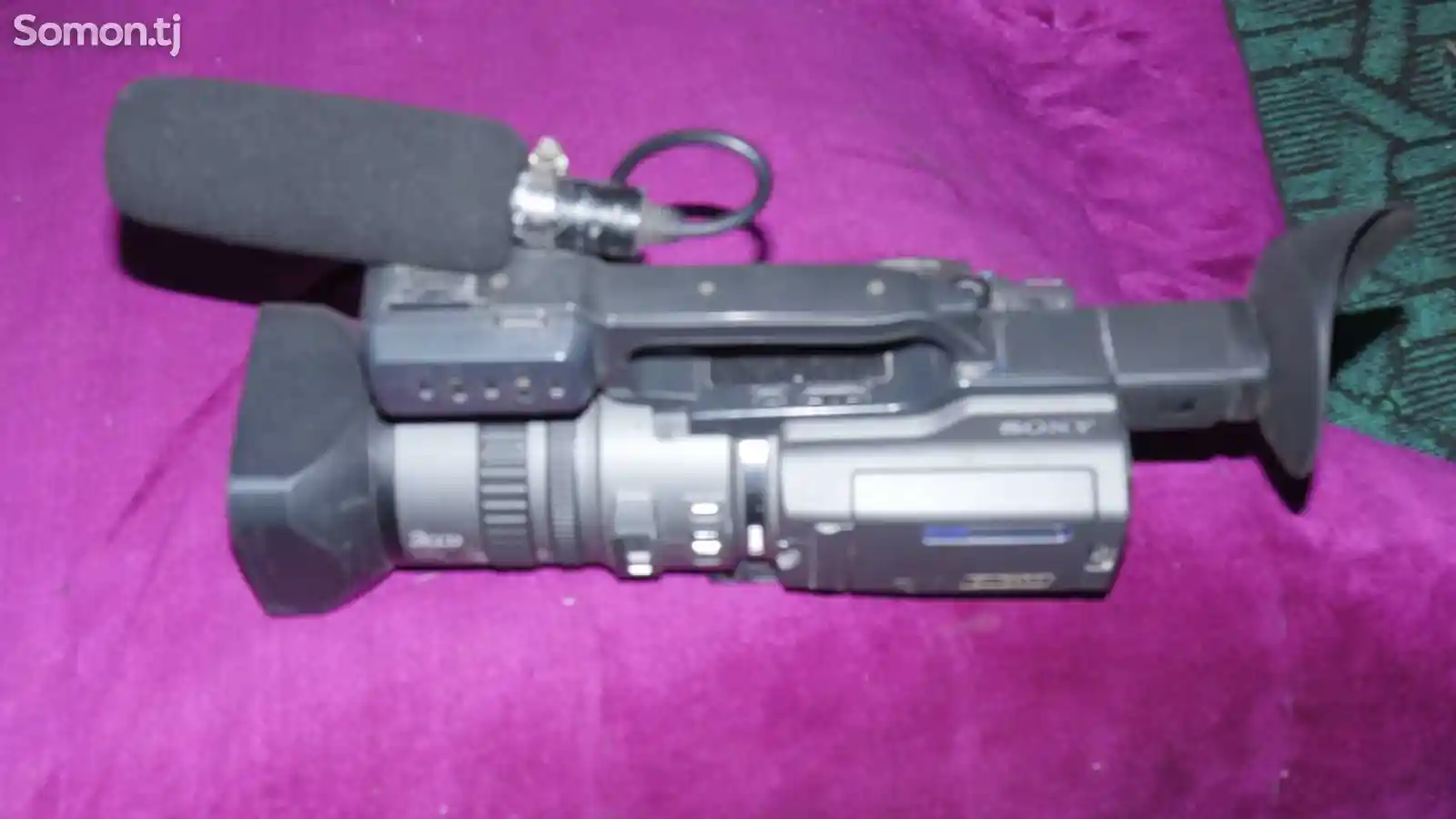 Видеокамера Sony 150-6