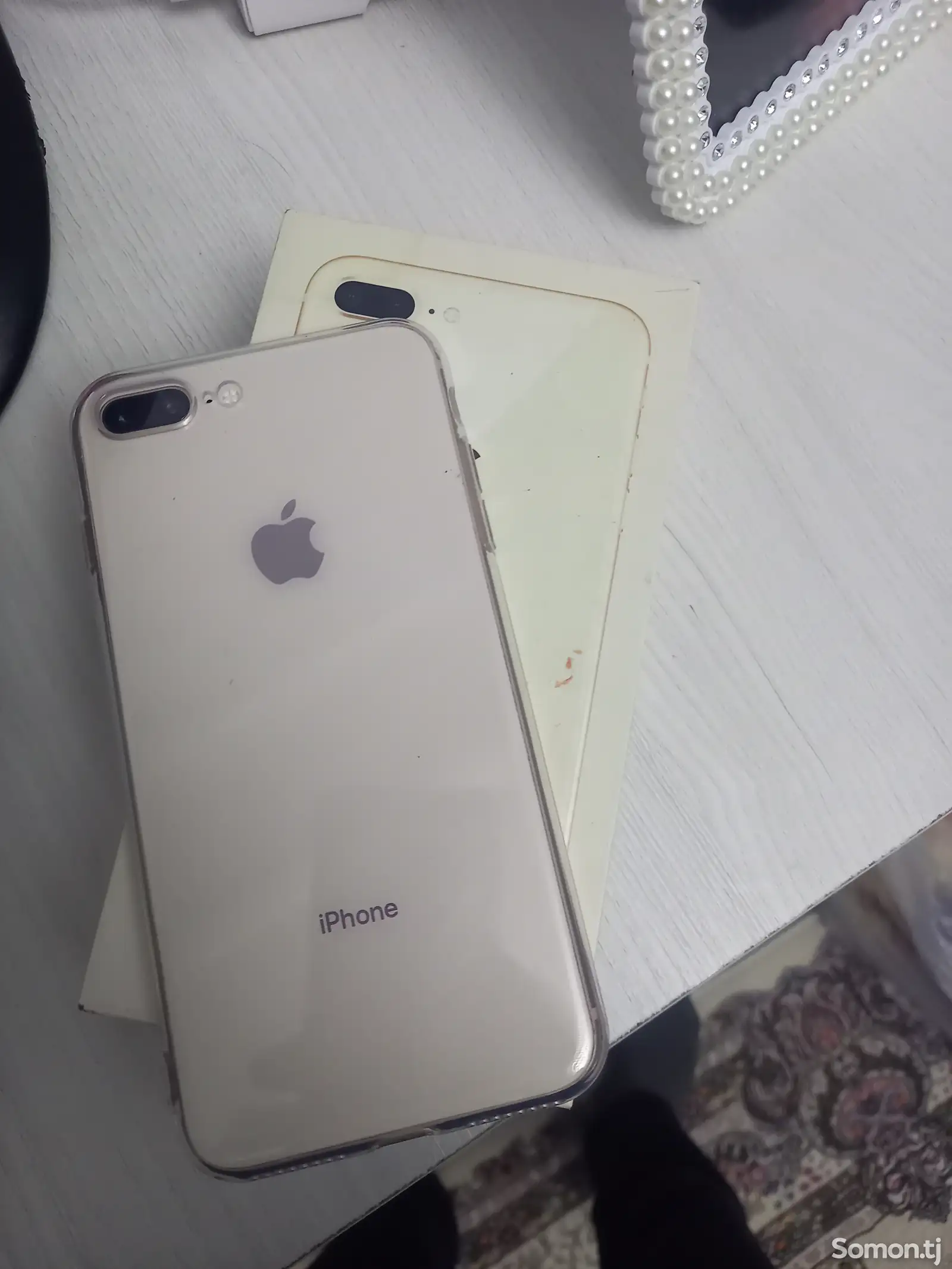 Apple iPhone 8 plus, 64 gb, Gold-1