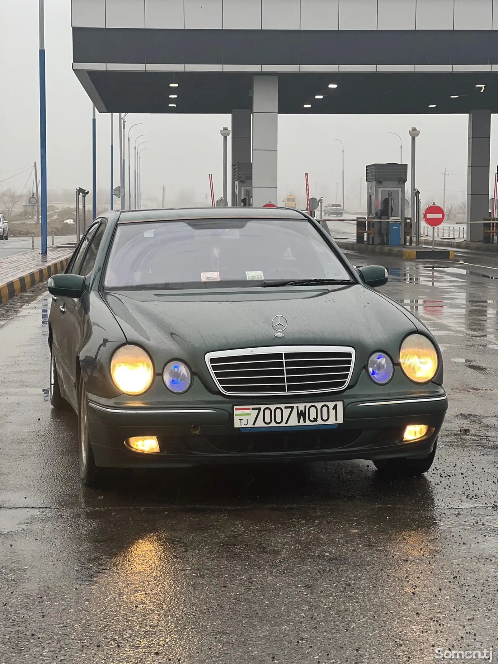 Mercedes-Benz E class, 2000-1