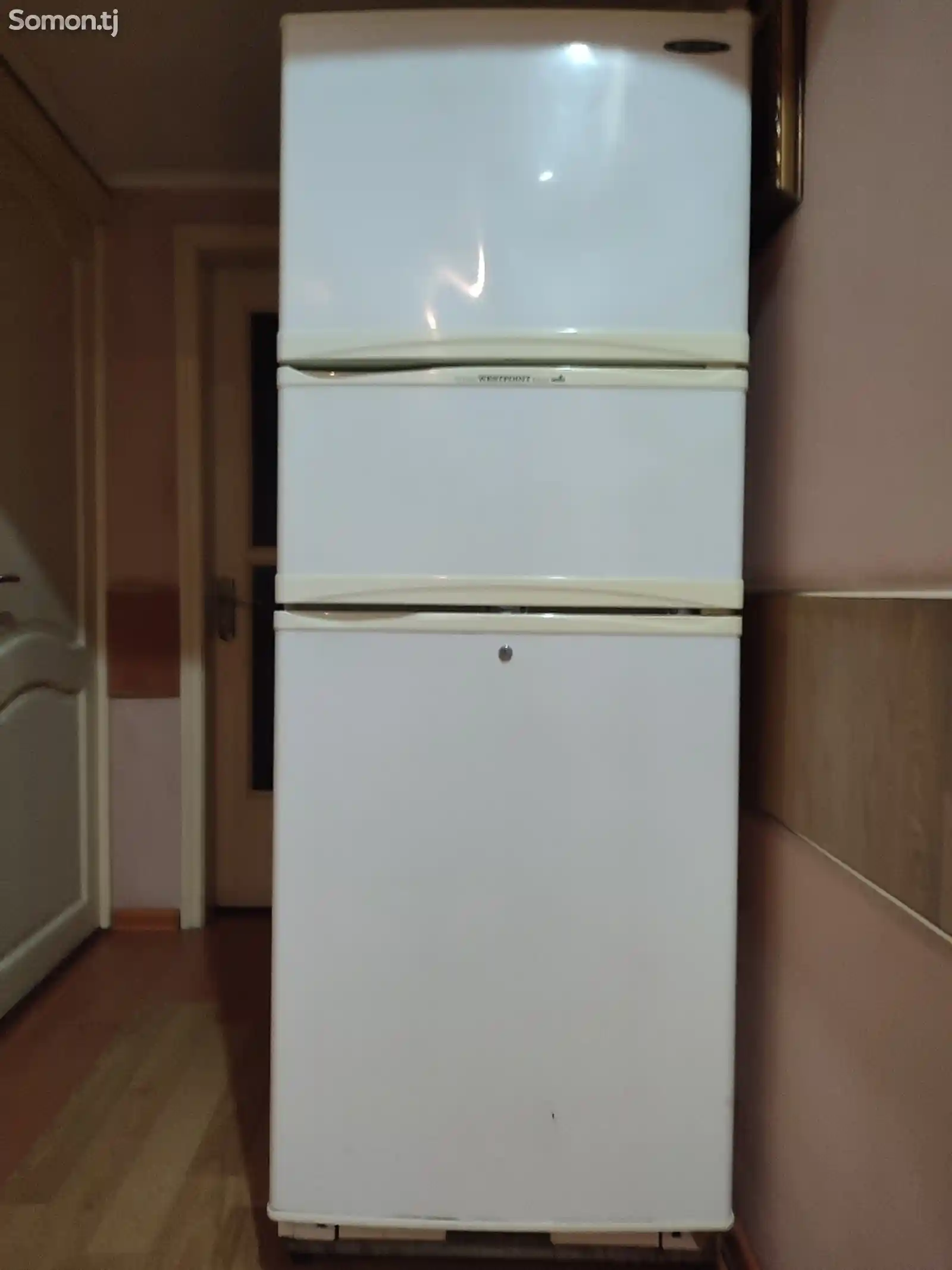Холодильник Westpoint-1