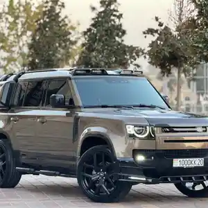 Land Rover Defender, 2021