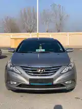 Hyundai Sonata, 2010-2