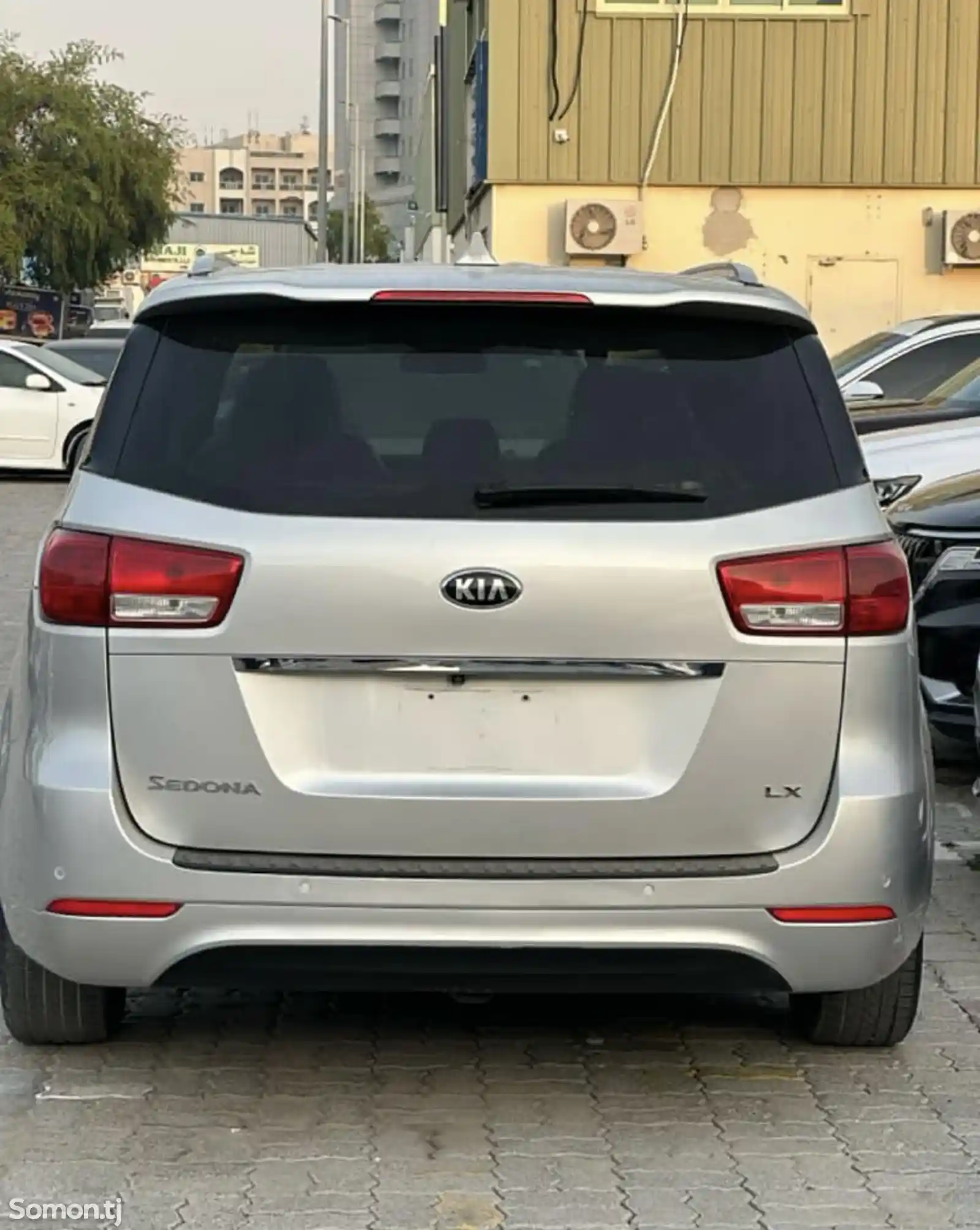 Kia Sedona, 2015-5