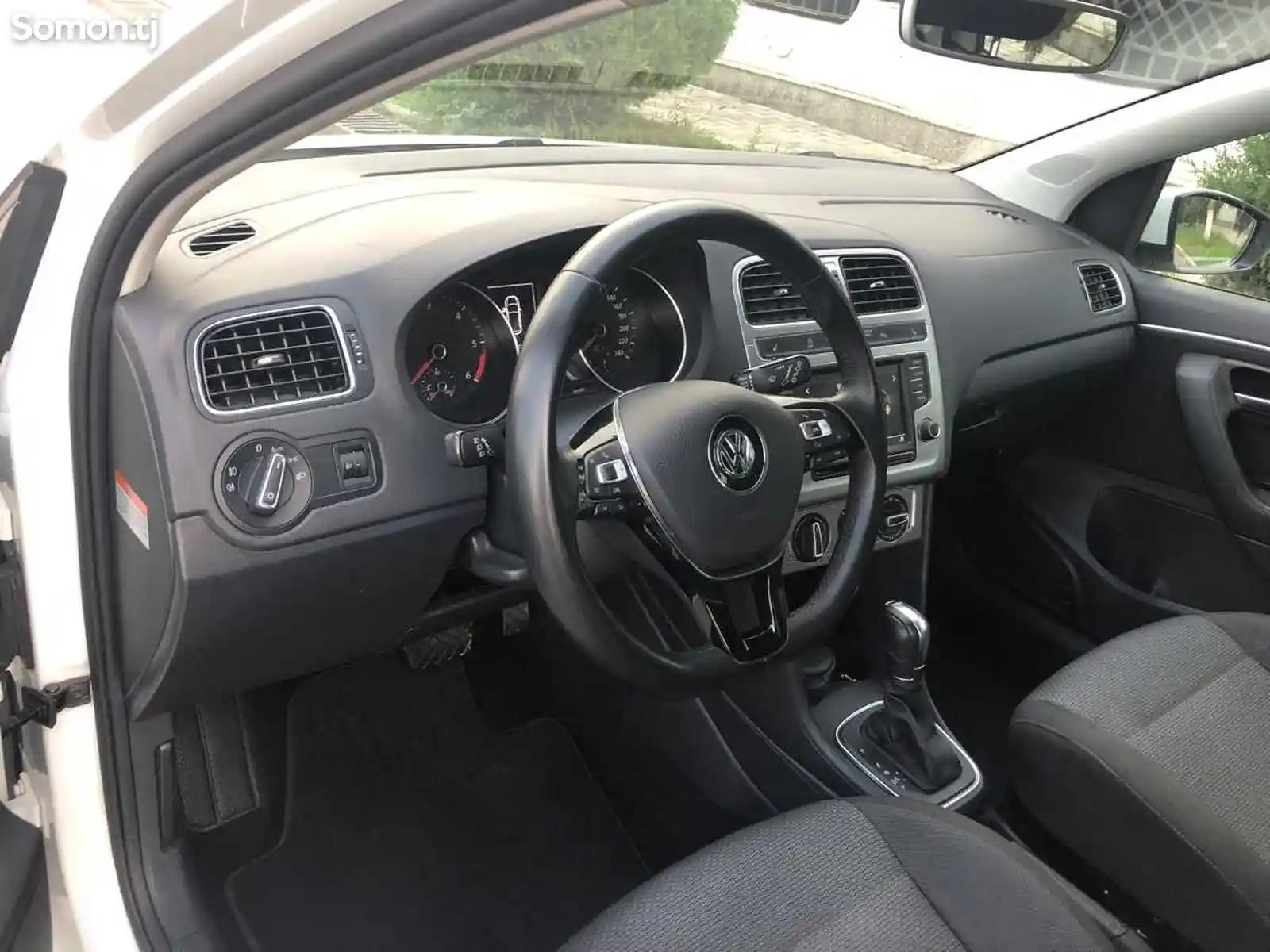 Volkswagen Polo, 2015-11