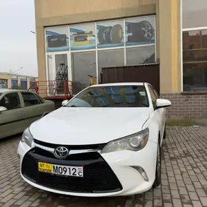 Toyota Camry, 2016