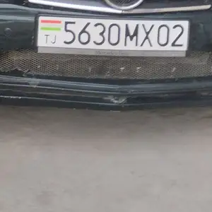 Бампер на Mercedes-Benz