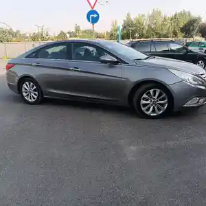 Hyundai Sonata, 2013