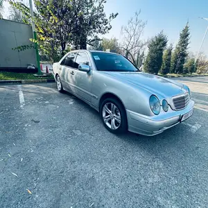 Mercedes-Benz E class, 2000