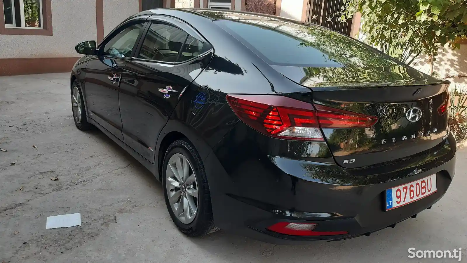 Hyundai Elantra, 2019-10