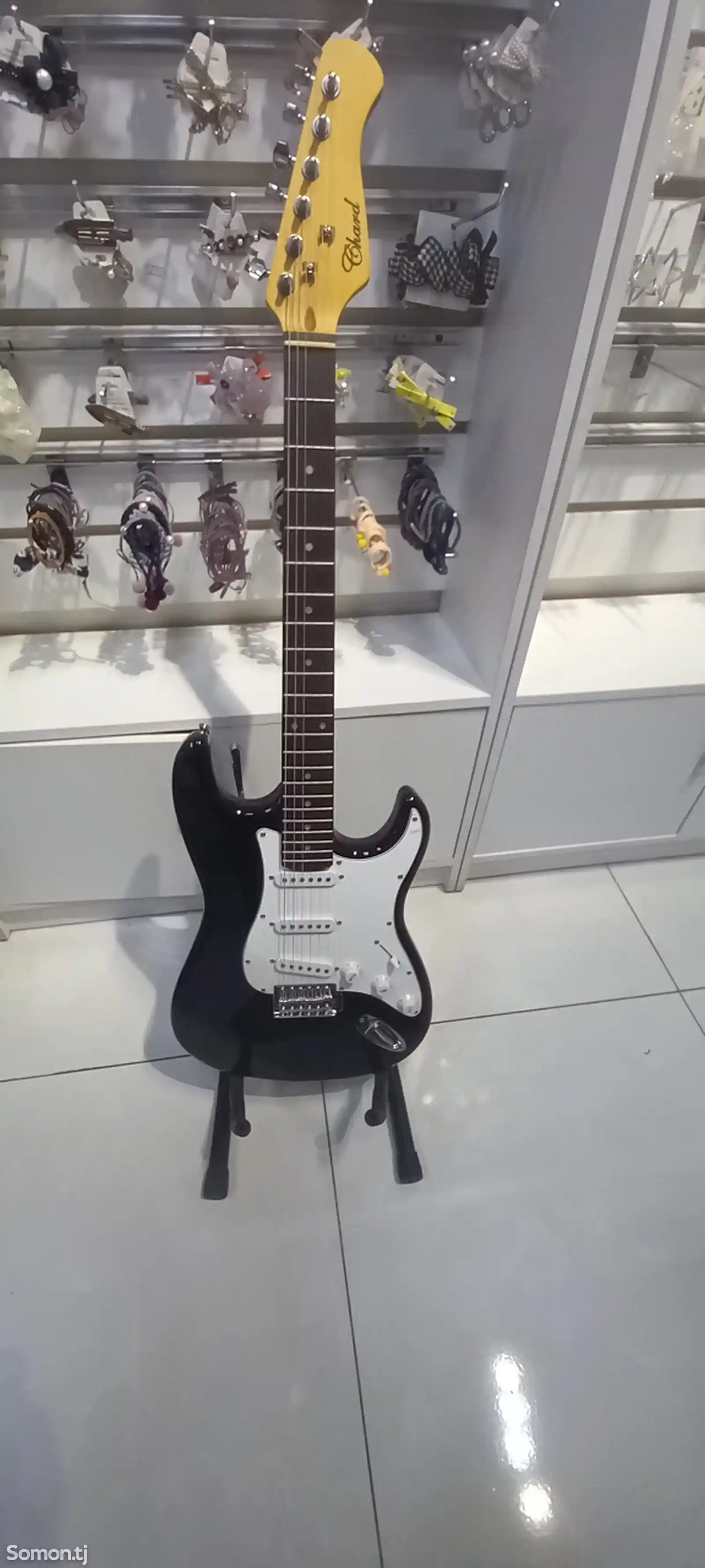 Электрическая 6 струнная гитара