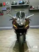 Мотоцикл Yamaha R1-2