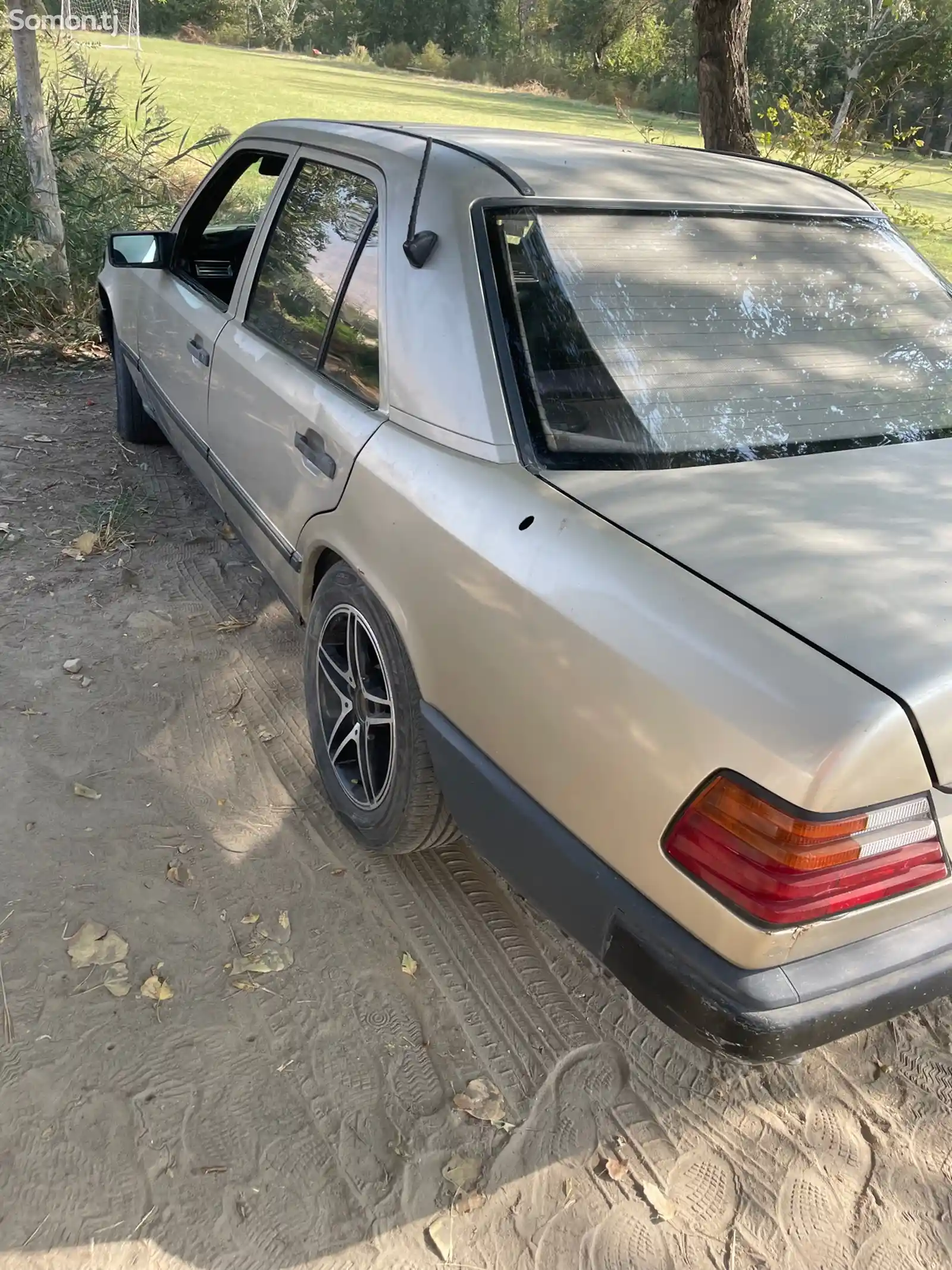 Mercedes-Benz W124, 1989-2