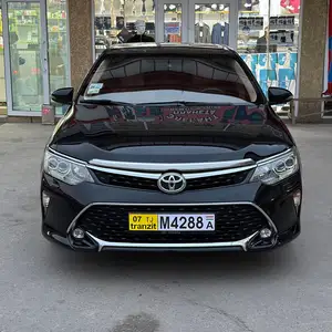 Toyota Camry, 2016