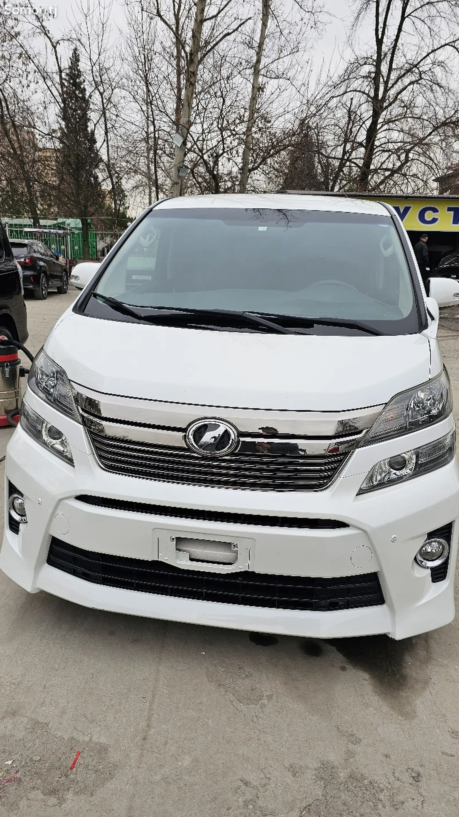 Toyota Vellfire, 2014-1