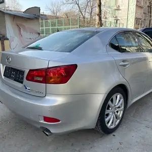 Lexus IS series, 2007