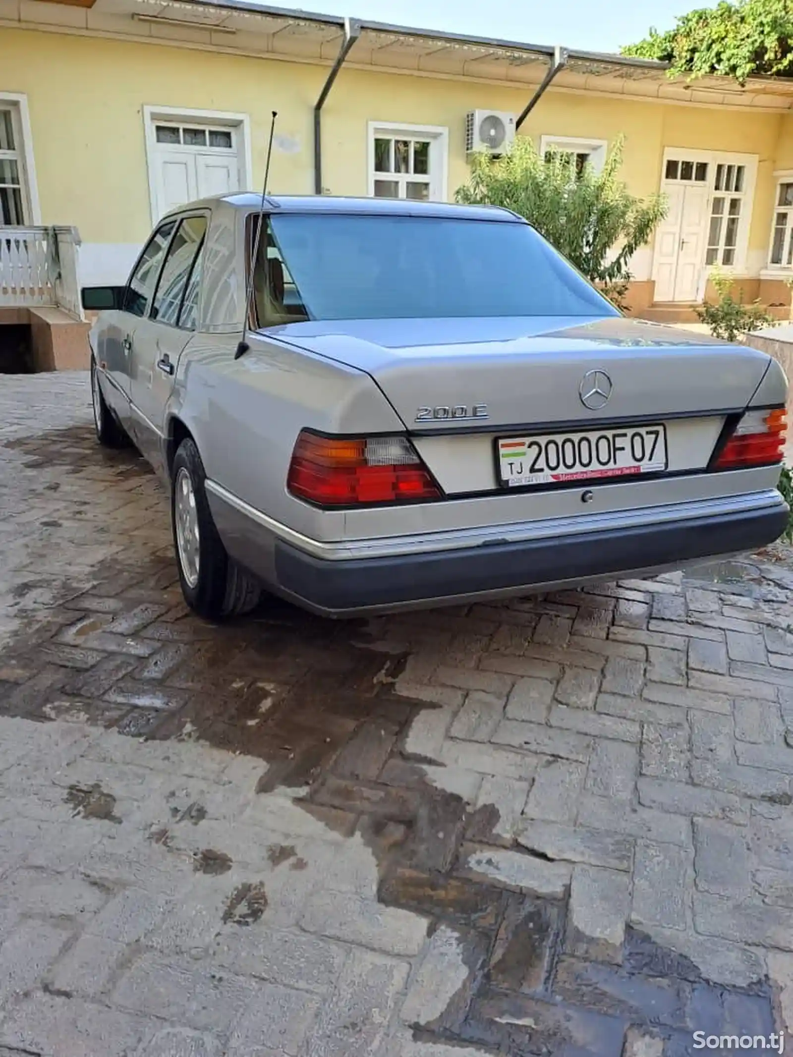 Mercedes-Benz W124, 1990-4