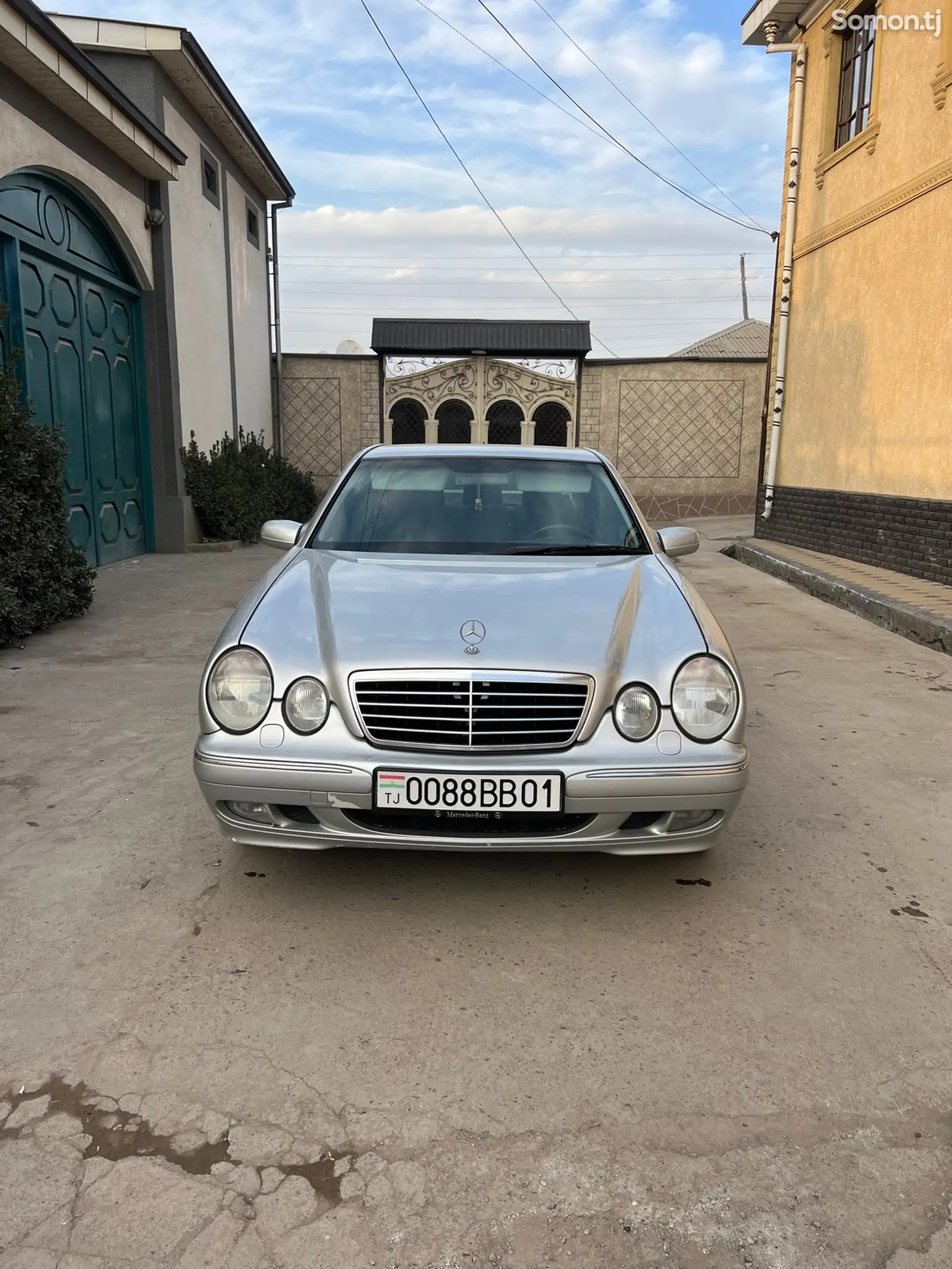 Mercedes-Benz E class, 2000-1