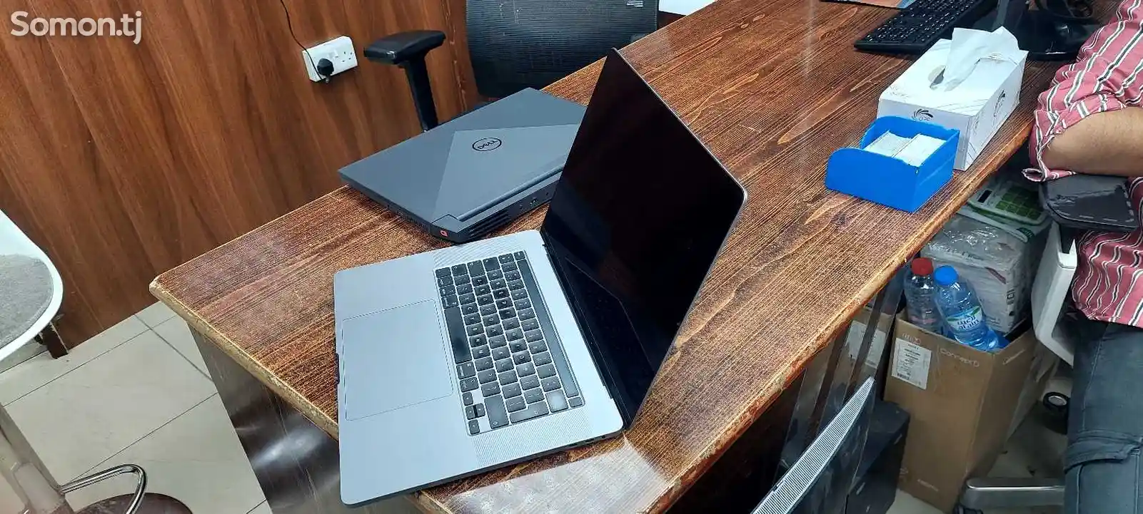 Ноутбук MacBook Pro i7 16gb 500 SSD 4GB VGA touch bar-1