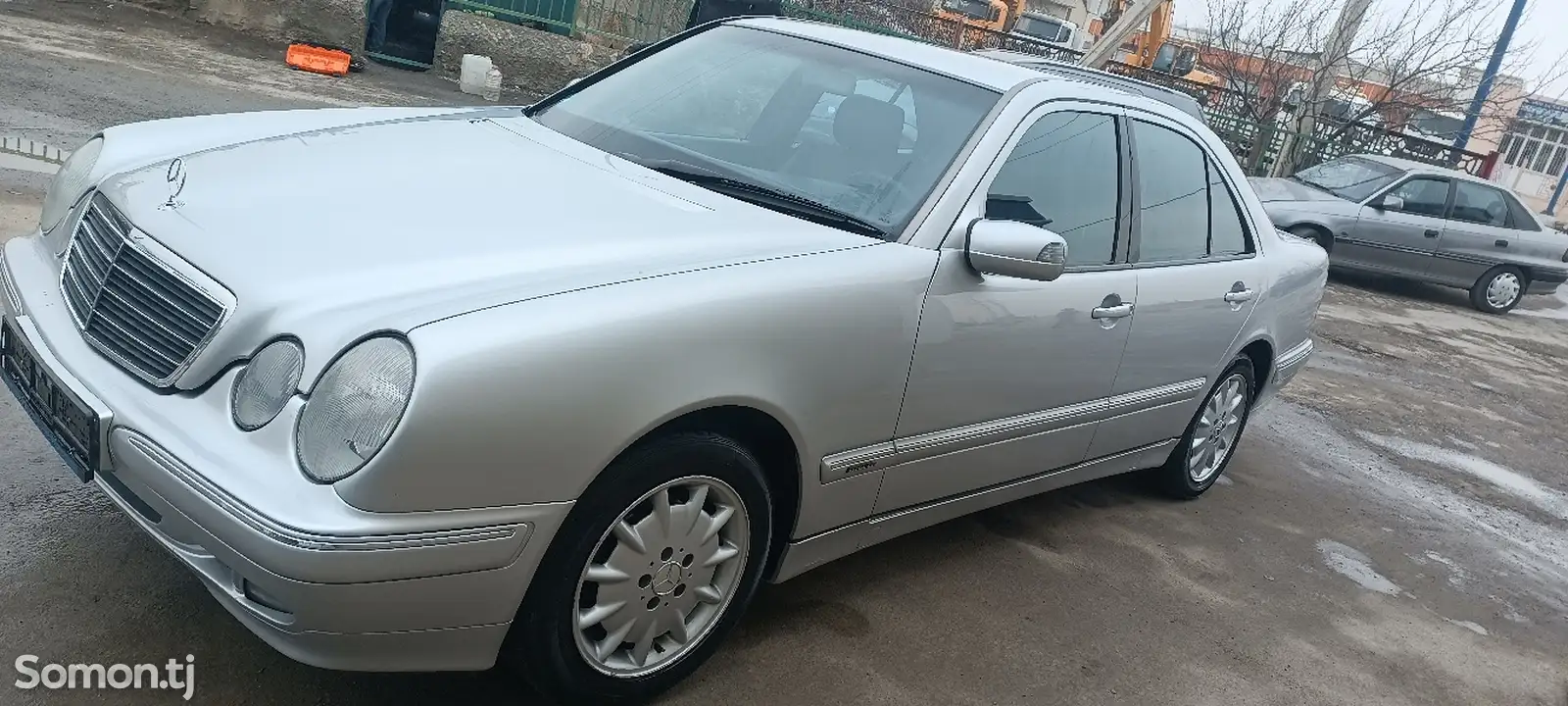 Mercedes-Benz E class, 2000-1