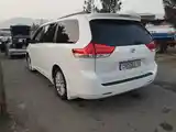 Toyota Sienna, 2011-6