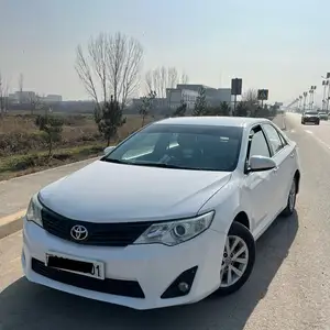 Toyota Camry, 2014