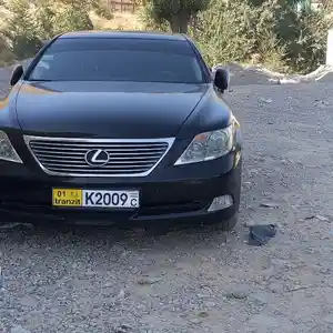 Lexus LS series, 2010