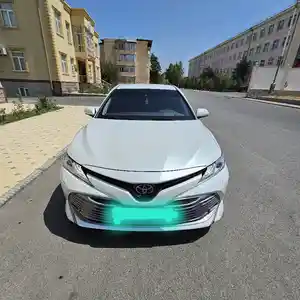 Toyota Camry, 2020