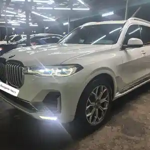 BMW X7, 2022