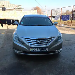 Hyundai Sonata, 2011